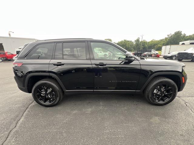 2025 Jeep Grand Cherokee GRAND CHEROKEE ALTITUDE 4X4