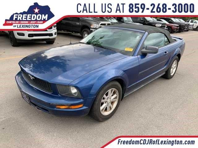 2007 Ford Mustang V6 Deluxe