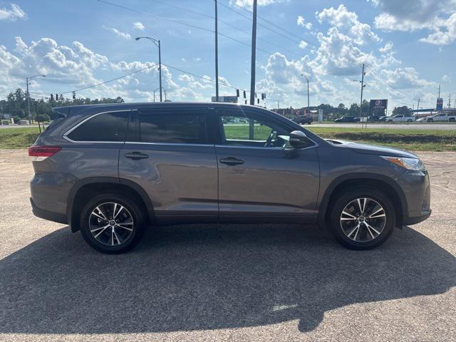 2017 Toyota Highlander LE