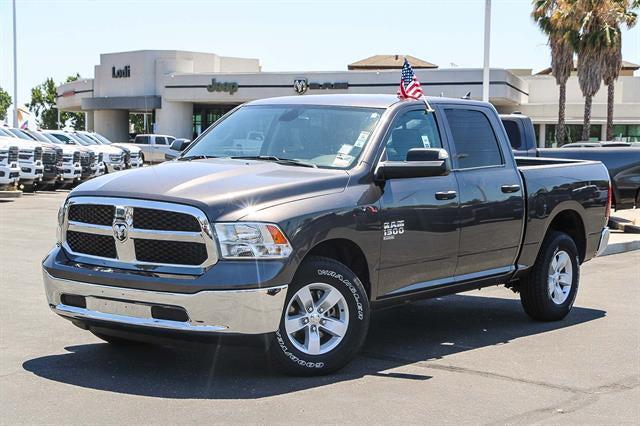 2023 RAM 1500 Classic SLT Crew Cab 4x4 57 Box