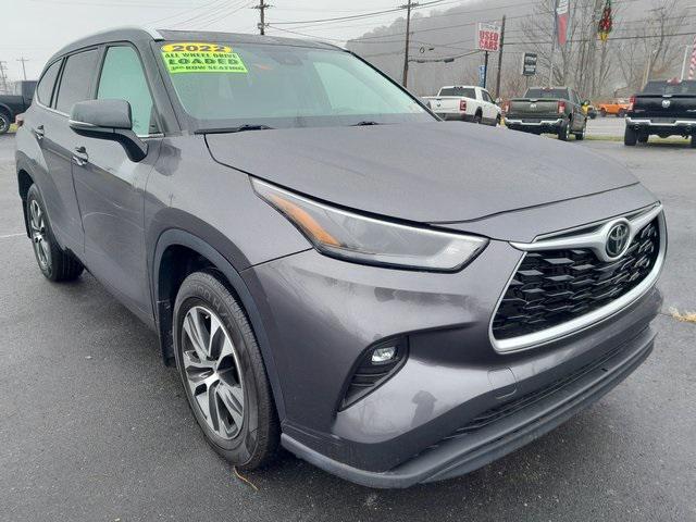 2022 Toyota Highlander XLE 2022 Toyota Highlander XLE