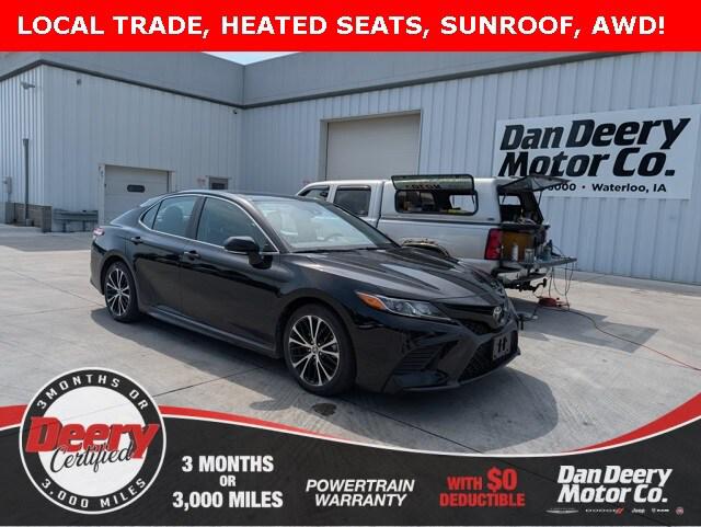 2020 Toyota Camry SE AWD