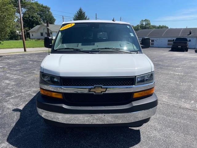 2024 Chevrolet Express Passenger RWD 3500 Extended Wheelbase LT 2024 Chevrolet Express Passenger RWD 3500 Extended Wheelbase LT