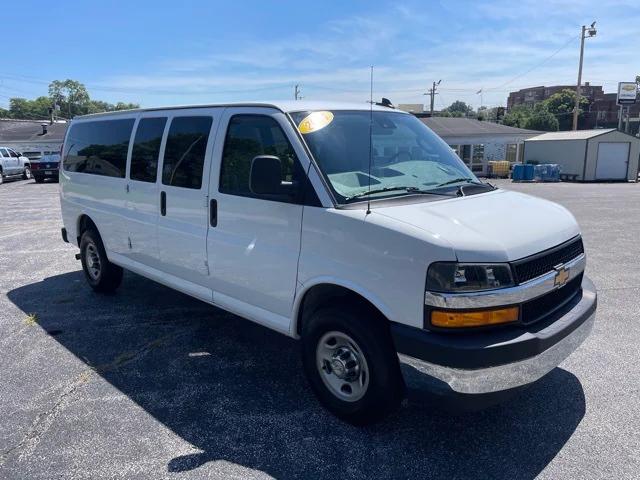 2024 Chevrolet Express Passenger RWD 3500 Extended Wheelbase LT 2024 Chevrolet Express Passenger RWD 3500 Extended Wheelbase LT
