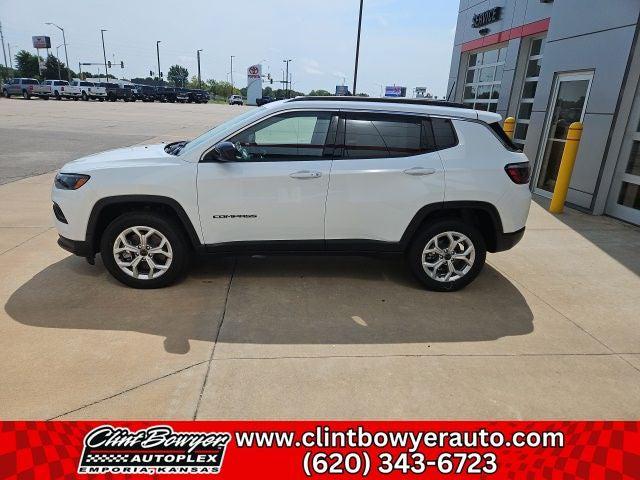 2025 Jeep Compass COMPASS LATITUDE 4X4