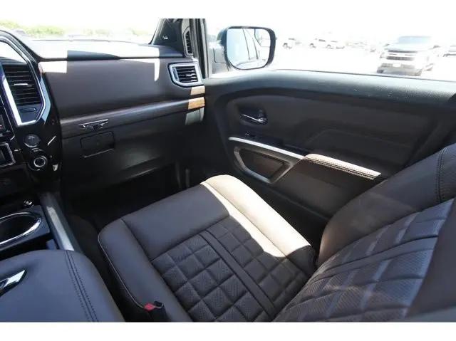 2024 Nissan Titan Crew Cab Platinum Reserve 4x2