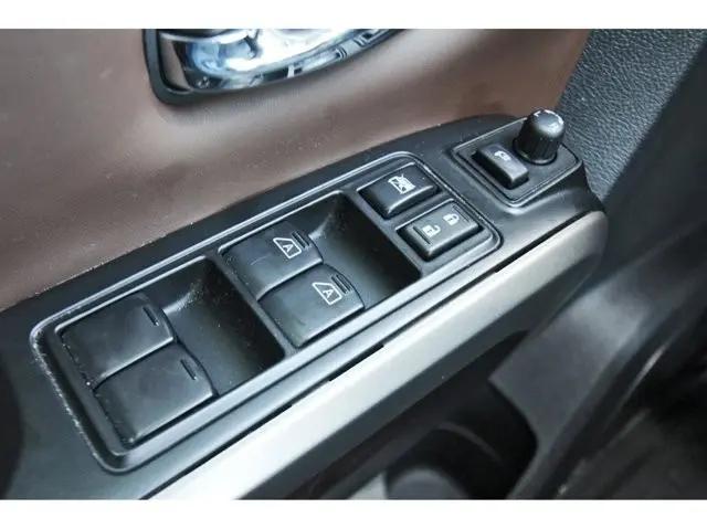 2024 Nissan Titan Crew Cab Platinum Reserve 4x2