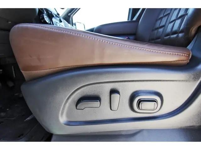 2024 Nissan Titan Crew Cab Platinum Reserve 4x2