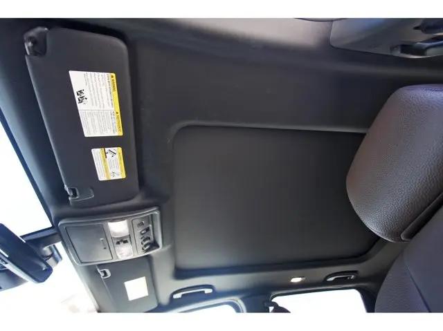 2024 Nissan Titan Crew Cab Platinum Reserve 4x2