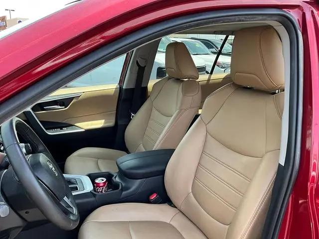 2023 Toyota RAV4 XLE Premium