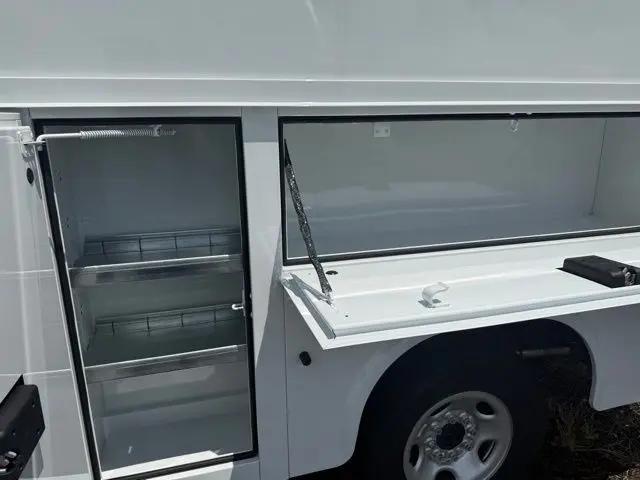 2025 Chevrolet Express Cutaway Work Van