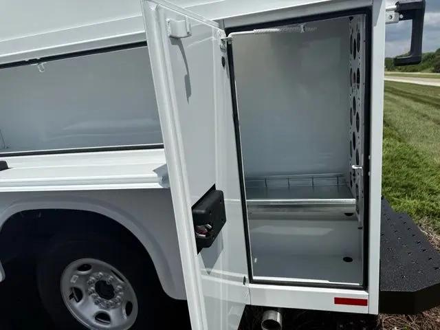 2025 Chevrolet Express Cutaway Work Van