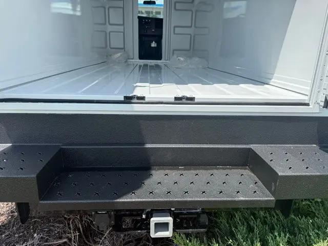 2025 Chevrolet Express Cutaway Work Van