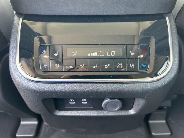 2025 INFINITI QX80 SENSORY AWD