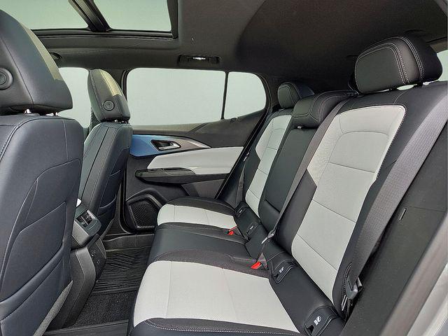 2025 Chevrolet Equinox LT 2