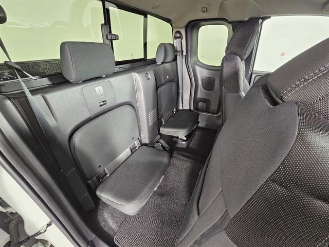 2025 Nissan Frontier King Cab SV 4x2