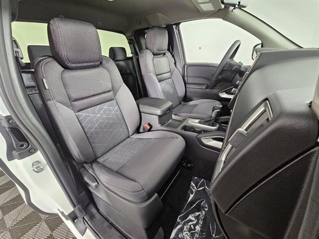 2025 Nissan Frontier King Cab SV 4x2
