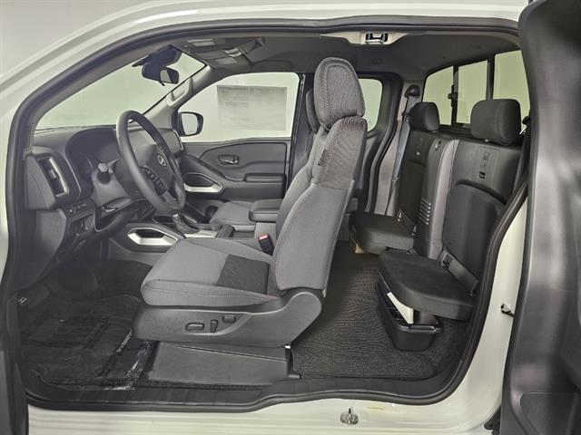 2025 Nissan Frontier King Cab SV 4x2