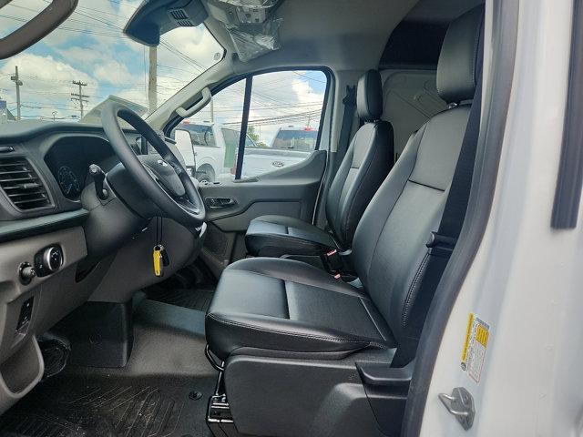 2025 Ford Transit Cargo Van T-250 130 Low Rf 9070 GVWR RWD