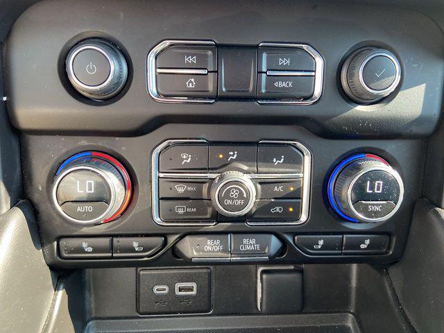2023 Chevrolet Suburban 4WD LT