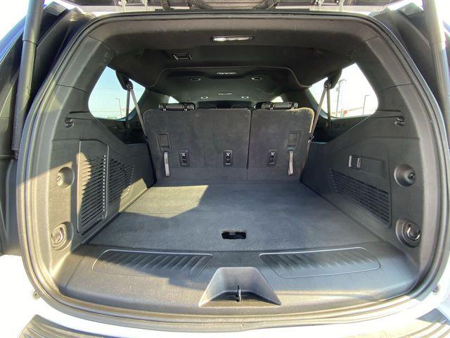 2023 Chevrolet Suburban 4WD LT