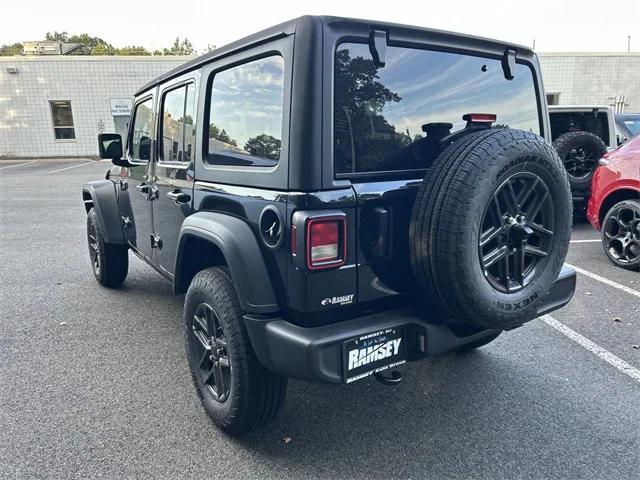 2025 Jeep Wrangler 4-Door Summit 4x4