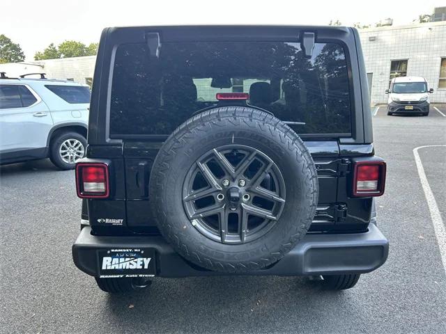 2025 Jeep Wrangler 4-Door Summit 4x4