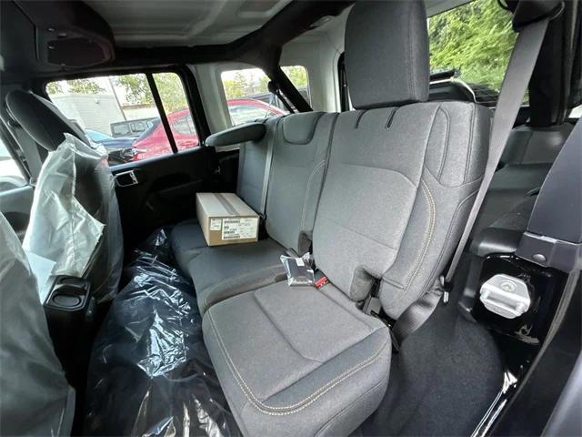 2025 Jeep Wrangler 4-Door Summit 4x4