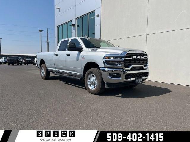 2026 RAM Ram 3500 RAM 3500 TRADESMAN CREW CAB 4X4 8 BOX
