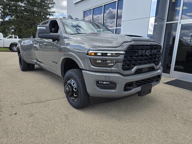 2026 RAM Ram 3500 RAM 3500 LIMITED CREW CAB 4X4 8 BOX