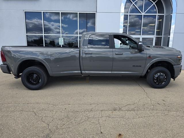 2026 RAM Ram 3500 RAM 3500 LIMITED CREW CAB 4X4 8 BOX
