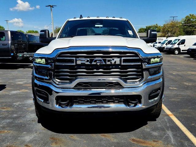 2026 RAM Ram 5500 Chassis Cab RAM 5500 TRADESMAN CHASSIS CREW CAB 4X4 84 CA 2026 RAM Ram 5500 Chassis Cab RAM 5500 TRADESMAN CHASSIS CREW CAB 4X4 84 CA