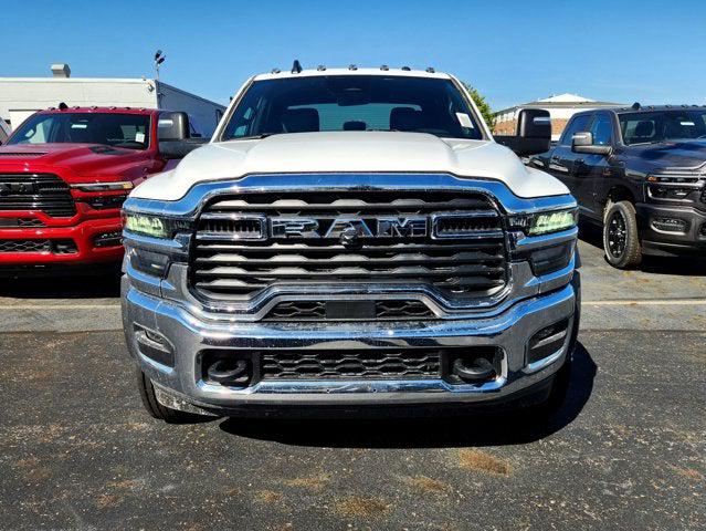 2026 RAM Ram 5500 Chassis Cab RAM 5500 TRADESMAN CHASSIS CREW CAB 4X4 84 CA 2026 RAM Ram 5500 Chassis Cab RAM 5500 TRADESMAN CHASSIS CREW CAB 4X4 84 CA