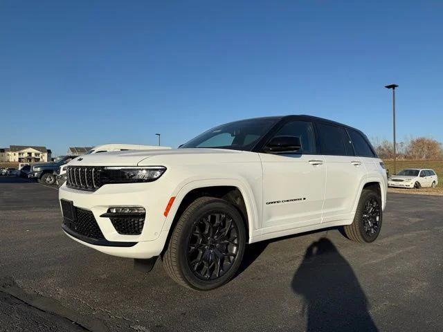 2025 Jeep Grand Cherokee GRAND CHEROKEE SUMMIT RESERVE 4X4