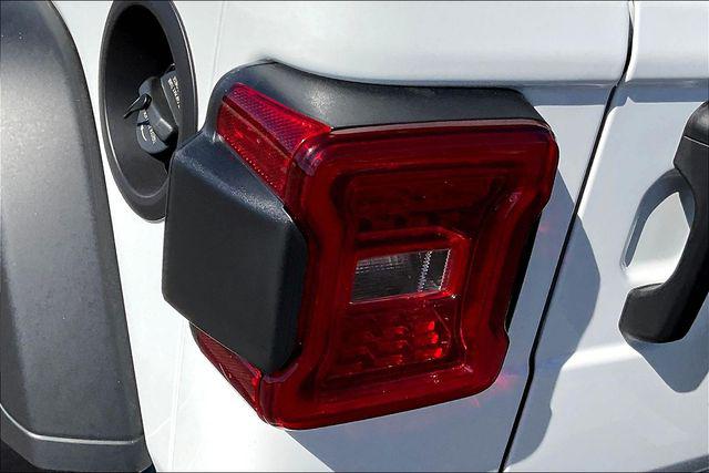 2025 Jeep Wrangler 4-Door Summit 4x4