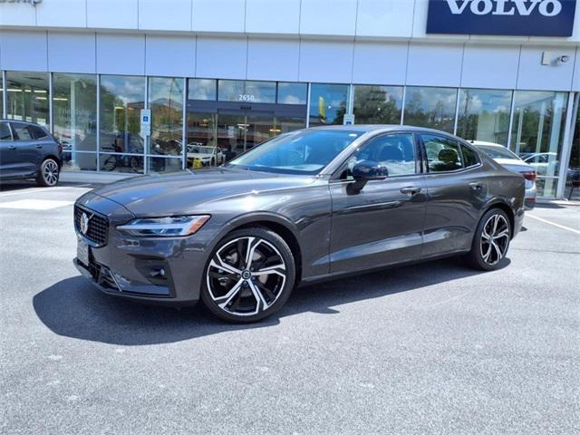 2025 Volvo S60 B5 Core