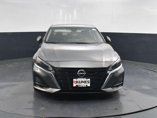 2023 Nissan Altima SL FWD
