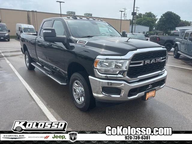 2024 RAM 2500 Tradesman Crew Cab 4x4 8 Box