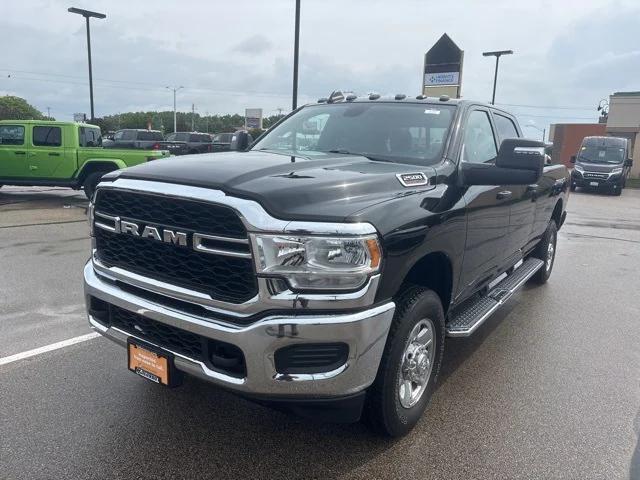 2024 RAM 2500 Tradesman Crew Cab 4x4 8 Box