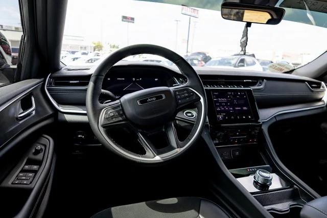 2025 Jeep Grand Cherokee Altitude X 4x4