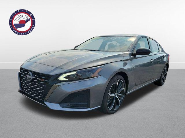 2025 Nissan Altima SR FWD