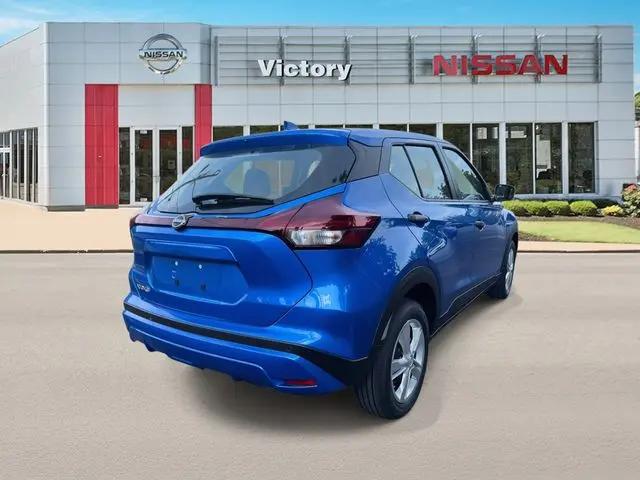 2025 Nissan Kicks S