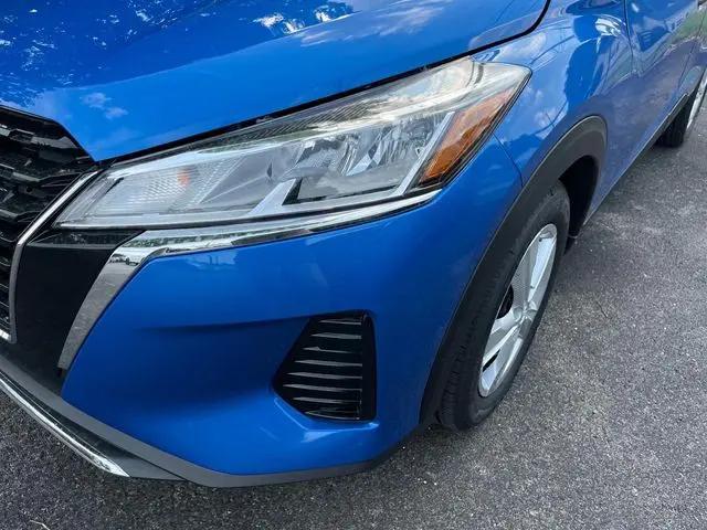 2025 Nissan Kicks S