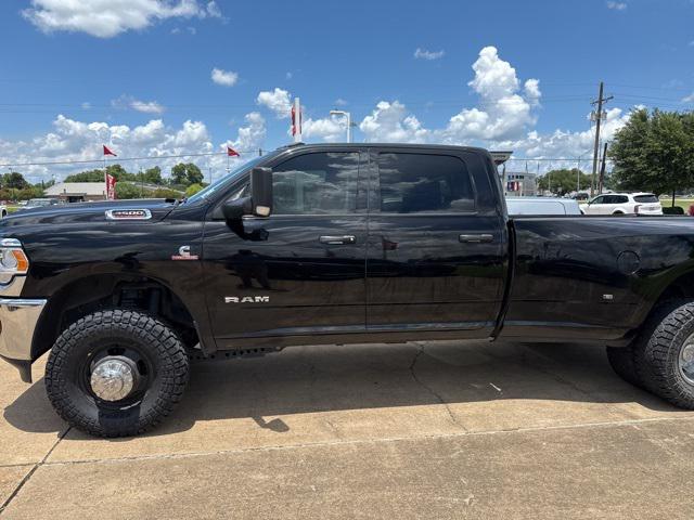 2022 RAM 3500 Tradesman Crew Cab 4x4 8 Box