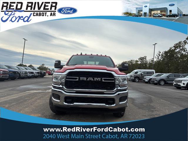 2024 RAM 3500 Tradesman Crew Cab 4x4 8 Box