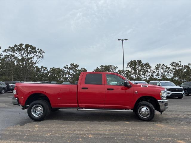 2024 RAM 3500 Tradesman Crew Cab 4x4 8 Box