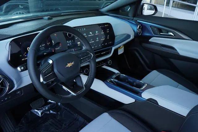 2025 Chevrolet Equinox LT 2