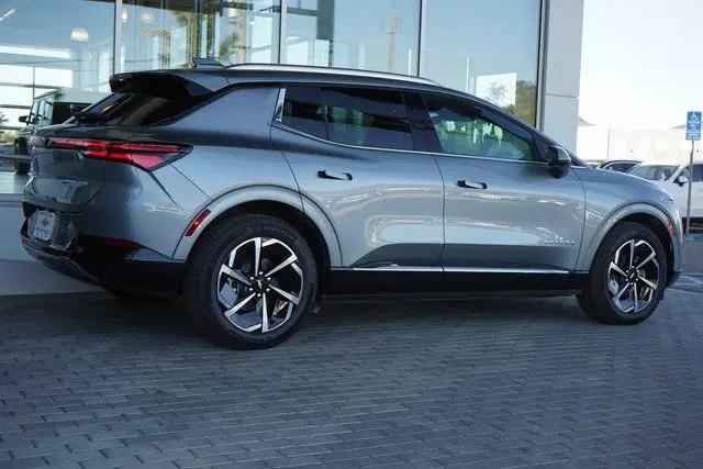 2025 Chevrolet Equinox LT 2