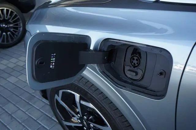 2025 Chevrolet Equinox LT 2