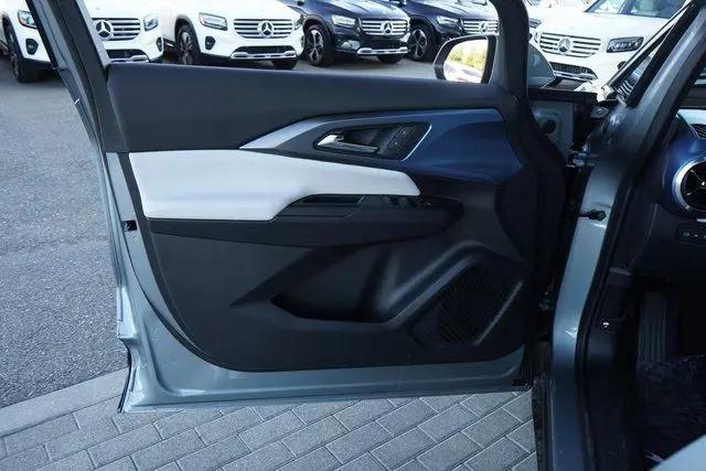 2025 Chevrolet Equinox LT 2